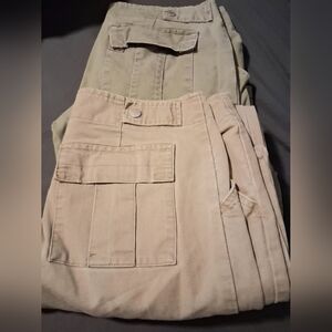 2 Pair Old Navy Womens Cargo Pants in Khaki and Beige, Lot Of 2!